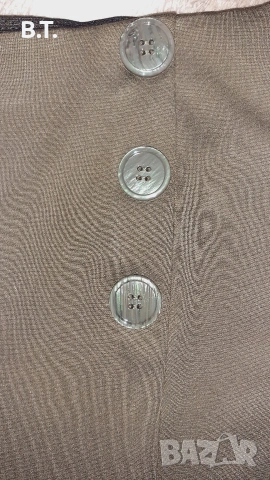 Продавам Дамска зелена пола - Размер S + Подарък Дамска кожена чанта - екрю цвят, снимка 4 - Поли - 53771363