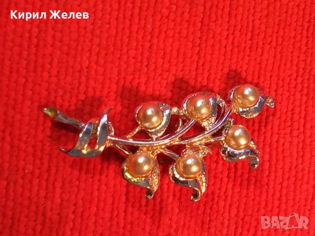 ПЕРЛЕНА РЕТРО АРТ ФЛОРАЛНА БРОШКА с БЯЛА ПОЗЛАТА 9498