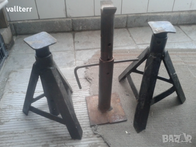 стойки авто,километраж и динамо вело,лот керамика,помощни лампи