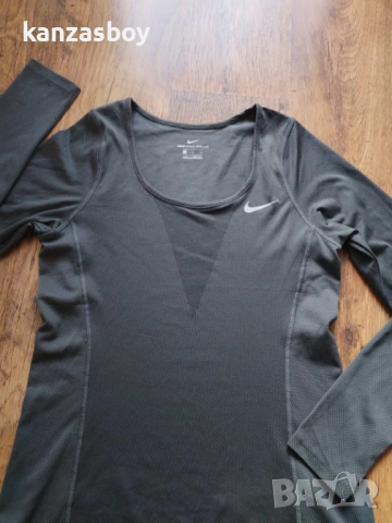 Nike Zonal Cooling Short sleeve Tee - страхотна дамска блуза КАТО НОВА С, снимка 4 - Блузи с дълъг ръкав и пуловери - 53622902