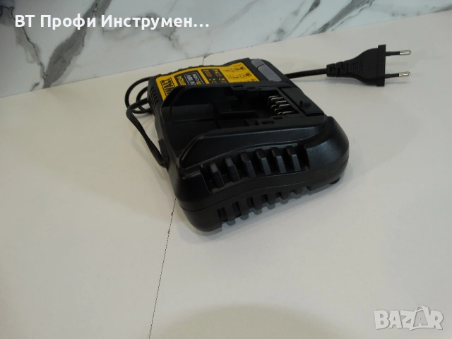 Ново - Dewalt DCB 1104 - Зарядно, снимка 3 - Други инструменти - 53833049