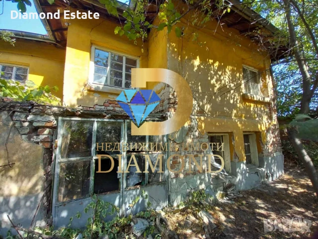 Двуетажна къща в село Навъсен, общ. Симеоновград