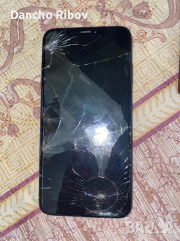 Продавам iPhone XS Max за части 