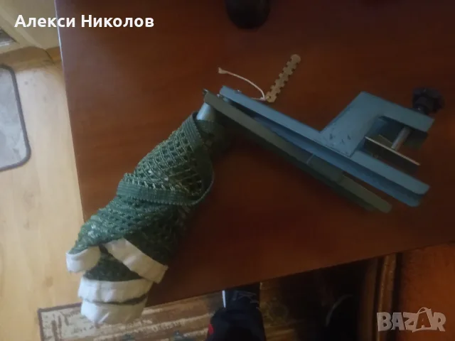 Класическа мрежа за тенис на маса с метални стойки (винтово стягане)