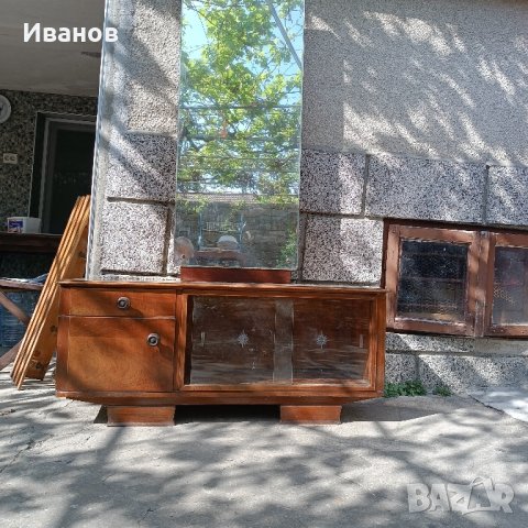 Продавам старинно шкафче с огледало., снимка 2 - Шкафове - 42393813