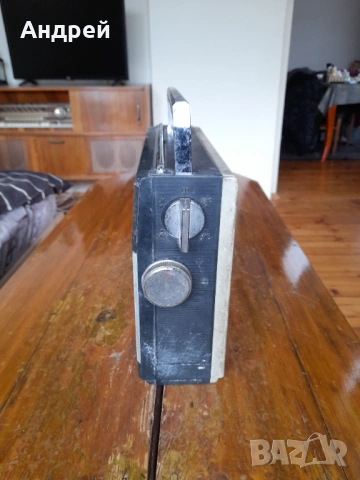 Старо радио,радиоприемник ВЕФ,VEF 221, снимка 5 - Антикварни и старинни предмети - 53328578