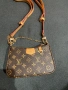 Чантичка Louis vuitton, снимка 1