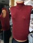 Червена блуза с поло-яка без ръкави с блестяща бордо-нишка в тъканта, снимка 1 - Корсети, бюстиета, топове - 39116128