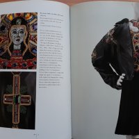 Gianni Versace, Richard Martin, каталог, снимка 4 - Специализирана литература - 39351282