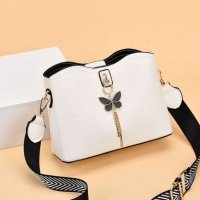 Дамска чантичка Butterfly White, снимка 3 - Чанти - 41477051