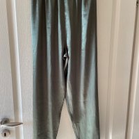 Разкошен широк сатенен зелен панталон висока талия XL размер , снимка 9 - Панталони - 41060475