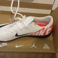 NIKE Обувки JR VAPOR 15 CLUB TF, снимка 1 - Футбол - 44190141