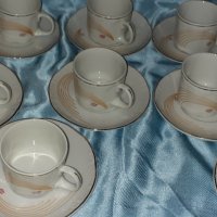Български порцеланови чаши за късо кафе от времето на соца. , снимка 2 - Сервизи - 39386576