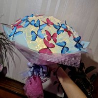 ЗАПОВЯДАЙТЕ!! 🎀Луксозени,светещи,ръчно изработени букети от "DESS"🦋💐, снимка 1 - Подаръци за жени - 44143633