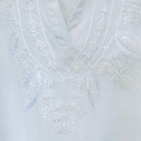 Много красива бяла блуза B. JOUNG, снимка 3 - Корсети, бюстиета, топове - 41622222