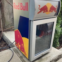 Мини рекламен хладилник RedBull, снимка 7 - Хладилници - 44621205