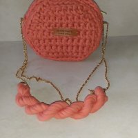 Ръчно плетена дамска чанта, снимка 2 - Чанти - 41658163