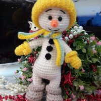 подарък за Коледа. Снежен човек, Ръчно изработена, Плетена играчка, снимка 12 - Плюшени играчки - 42422203