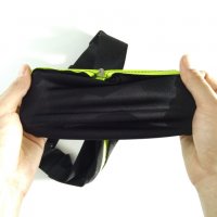Компактна спортна водоустойчива чантичка за кръст / рамо с двоен цип, снимка 4 - Спортна екипировка - 34368199