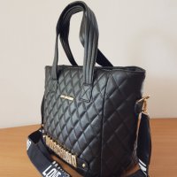 Moschino луксозна дамска чанта код 18, снимка 2 - Чанти - 34004324