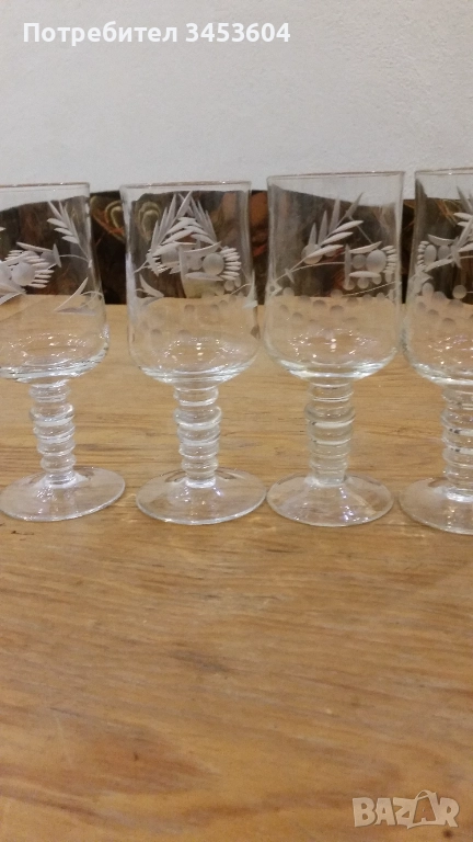 СТАРИ ЧАШИ ЗА АЛКОХОЛ 4 БР., снимка 1