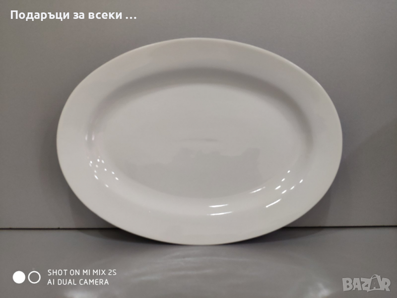Ново! Бяла порцеланова чиния - елипса 31см/12" Чинии за заведения Оборудване за ресторанти, снимка 1