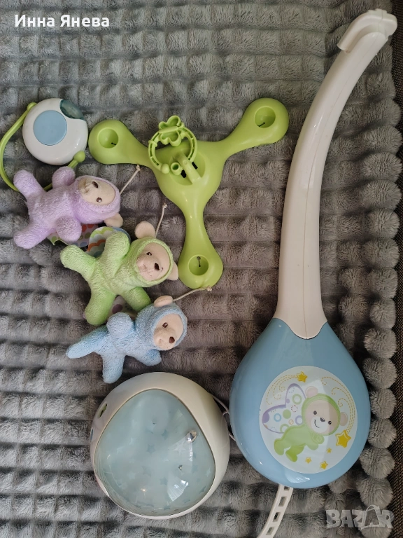 Подарявам бебешка въртележка Fisher Price над кошара и бебешки одеяла, снимка 1