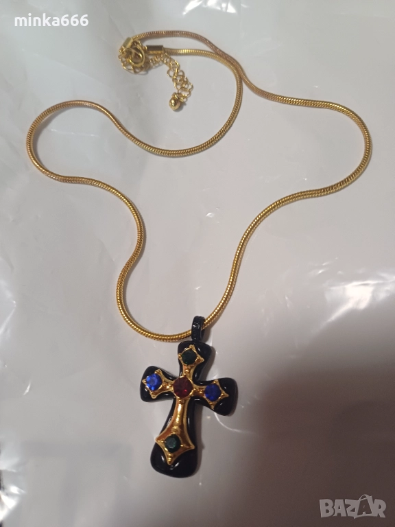 Кръст със медальон.Позлатини, снимка 1