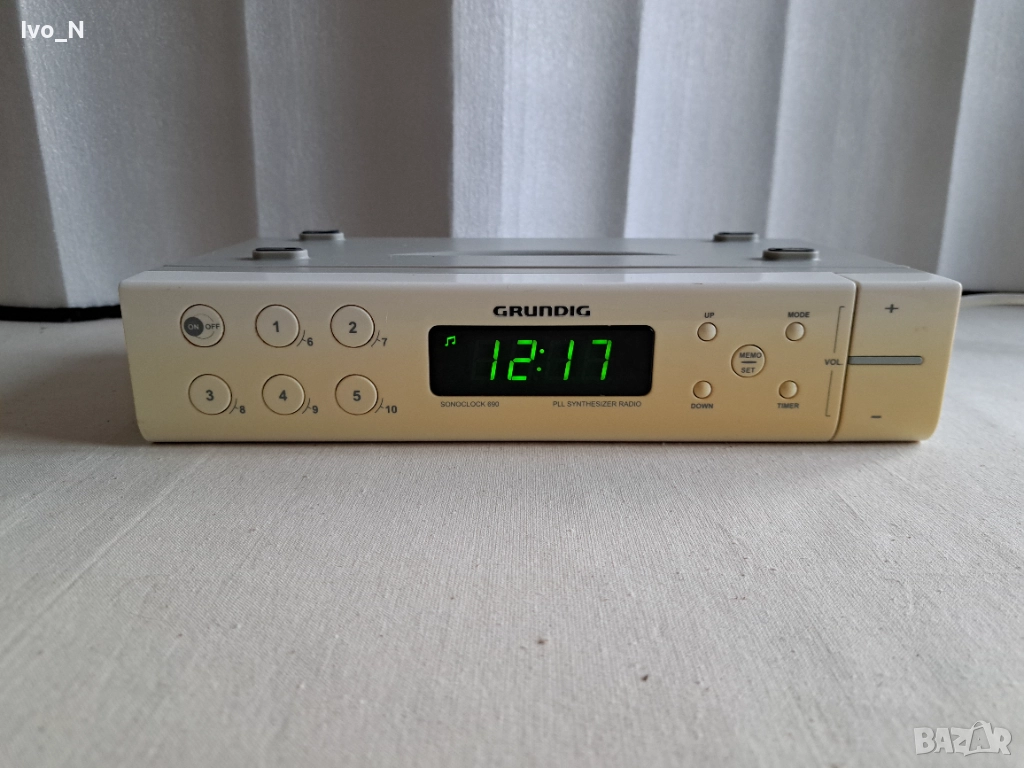 Радио часовник Grundig Sonoclock 690., снимка 1