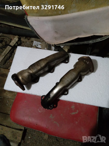 Изпускателен колектор за Ауди А4 2003г 2.5 куатро 180 к с   2бр .30 лв, снимка 1