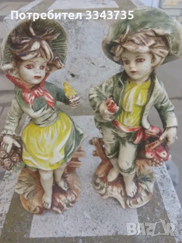 Красиви статуетки на момче и момиче Capodimonte В-21см Ш -8см., снимка 2 - Статуетки - 49564838