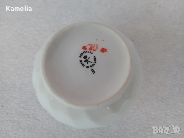 Малка порцеланова захарница, снимка 3 - Сервизи - 51221109