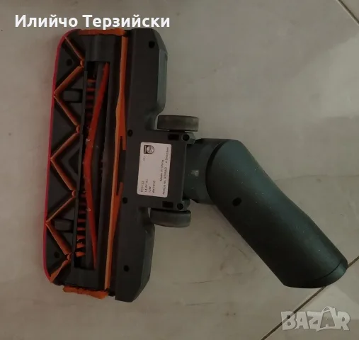Вертикална безжична прахосмукачка Philips SpeedPro, снимка 3 - Прахосмукачки - 56135093
