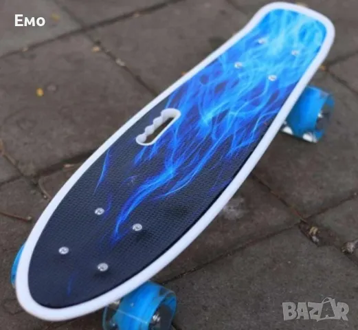Емблема на градския стил: Скейтборд пениборд със светещи колела , снимка 8 - Скейтборд, ховърборд, уейвборд - 48342835