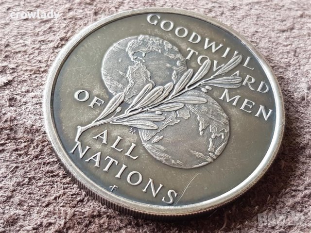 Сребърна монета медал Мир на Земята 1965 г. медал орден плакет, снимка 4 - Нумизматика и бонистика - 41343967