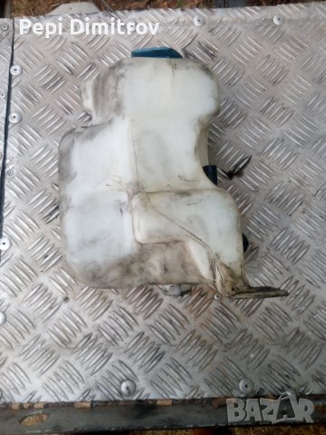 Казанче течност чистачки  Audi A3 Hatchback I  (09.1996 - 05.2003), снимка 4 - Части - 41667031