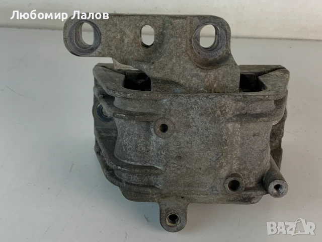 Десен тампон двигател 1.9 105к.с. 2.0 140к.с. Audi Vw Seat (04-09)г. 1K0199262, снимка 4 - Части - 50743688