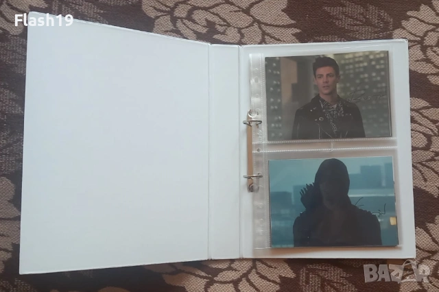 ⭐ Колекция 9 автографа Arrowverse + 1 ПОДАРЪК ⭐ ( виж описанието )