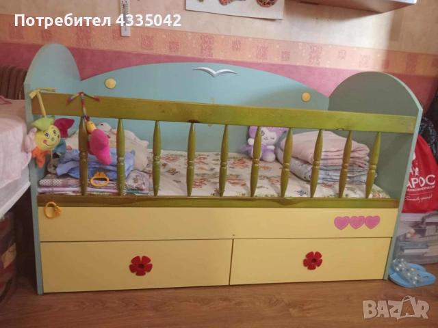 Продавам детско легло с матрак 140/70см., с две дълбоки чекмеджета., снимка 2 - Мебели за детската стая - 52562587