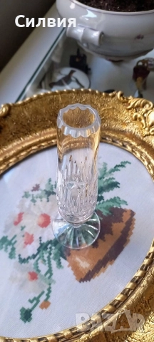 Малка кристална вазичка 🍀, снимка 5 - Антикварни и старинни предмети - 52790458