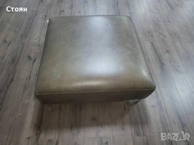 Голяма бежова кожена табуретка, снимка 3 - Дивани и мека мебел - 44606008