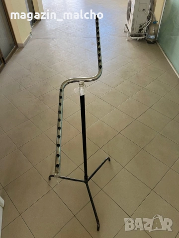 Метална закачалка за дрехи