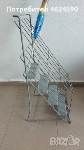 Метален стелаж, снимка 4 - Стелажи и щандове - 52129795