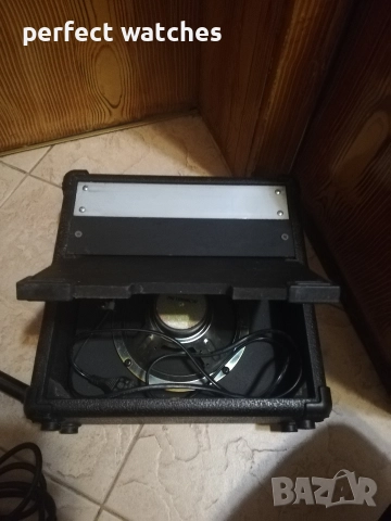 Електрическа китара Rocktile с кубе 15 W и свързващ аудио кабел , снимка 13 - Китари - 52913722