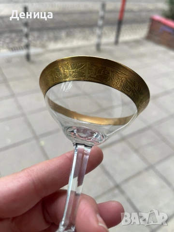 Обожавам ги 🥰 Бонбонски кристални чаши с любима форма и широк,гравиран златен кант и във вътрешност, снимка 8 - Чаши - 53742606