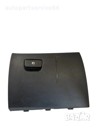 Преден бардачник за Jeep Grand Cherokee 3.0 CRD (2012) 