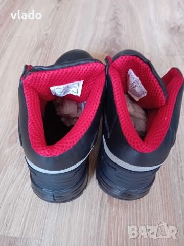 Работни зимни обувки, снимка 2 - Мъжки боти - 53123207