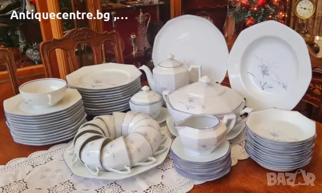 Елегантен сервиз за вечеря за 12 души на Limoges, France , снимка 9 - Сервизи - 50161896