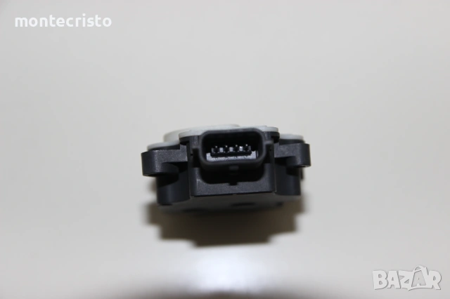 Актуатор предна решетка Nissan Qashqai J11 (2014-2017г.) A24041153212, снимка 4 - Части - 53670558