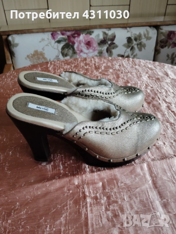 Нови златисти дамски чехли 40 номер